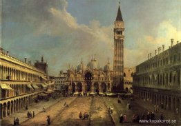 Piazza San Marco tittar österut längs centrallinjen